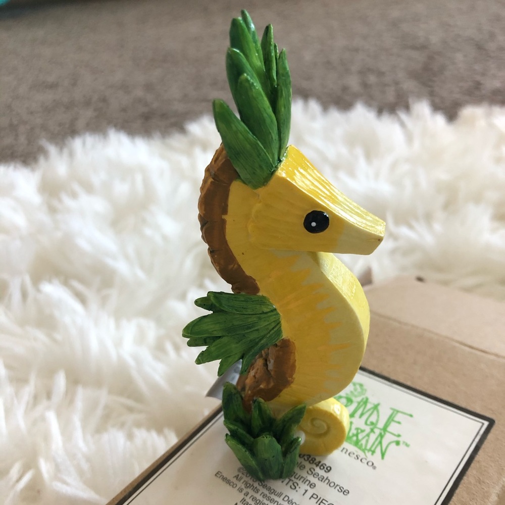 Enesco HomeGrown collectible Pineapple Seahorse
